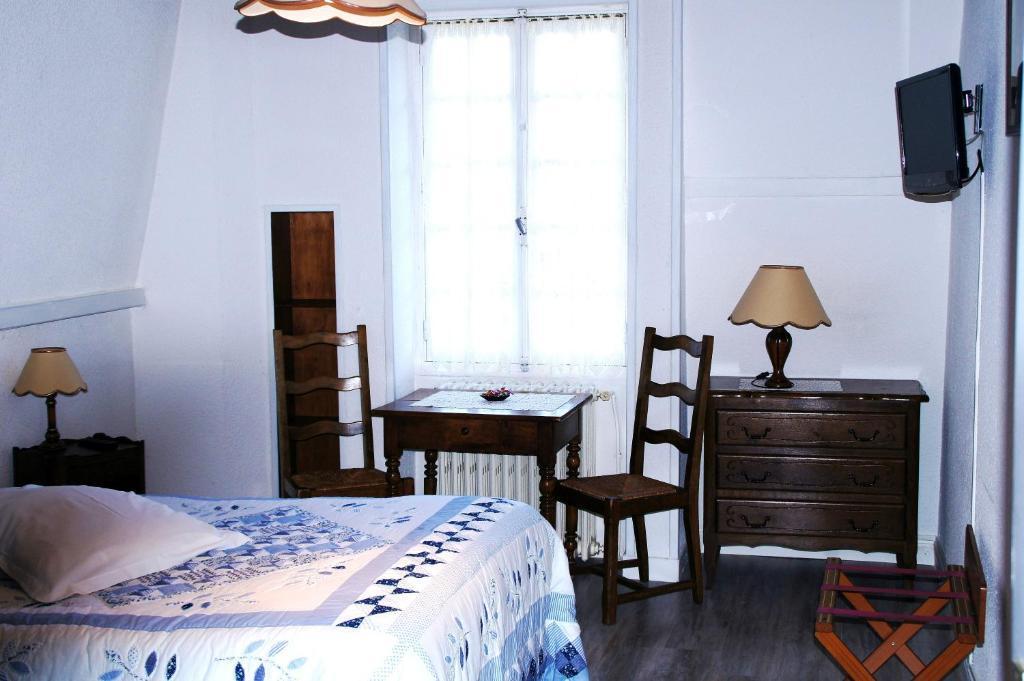 Hotel Le Fenelon Carennac Zimmer foto